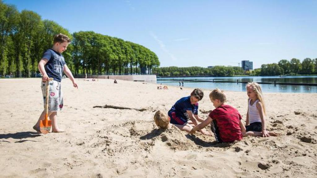 sloterpark 'beach', 5 minutes