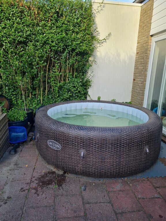 In de zomer staat de Jacuzzi uit voor afkoeling!