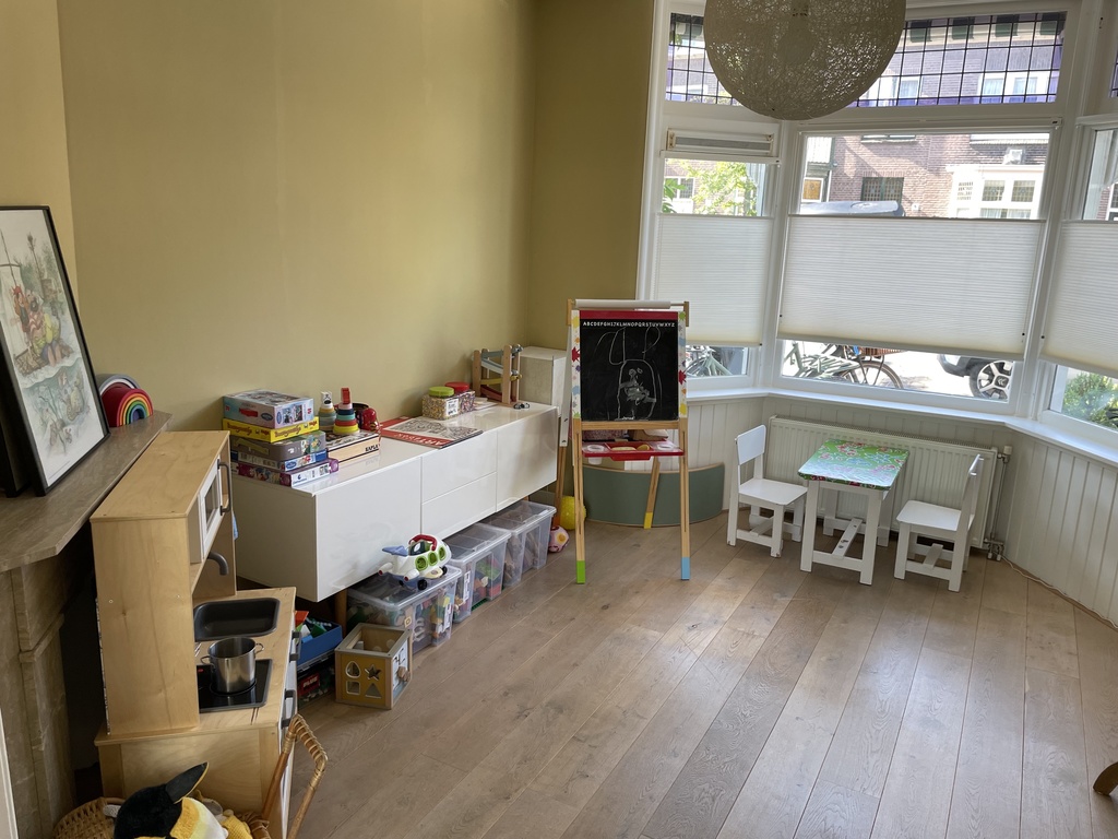 Front part of the en-suite-living room. This is where kids are playing and having fun! 