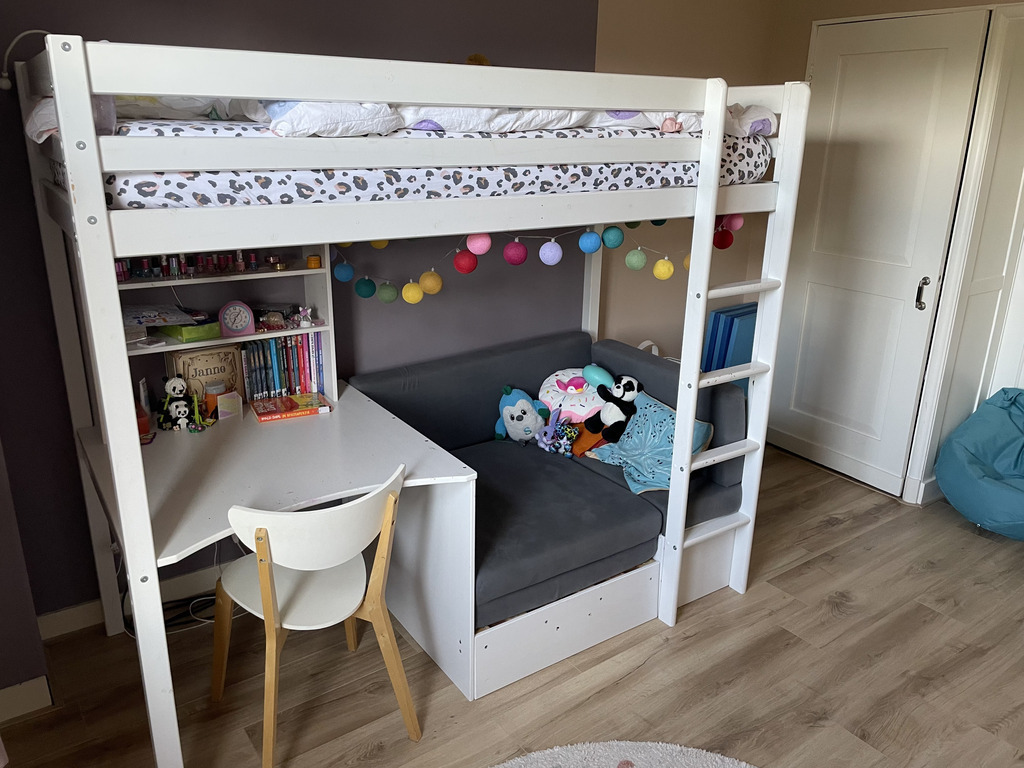Janne her loft bed - children's bedroom at the first floor