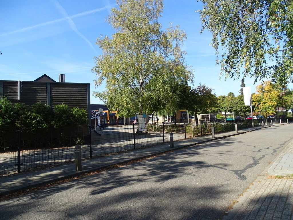 Front view to a primary school