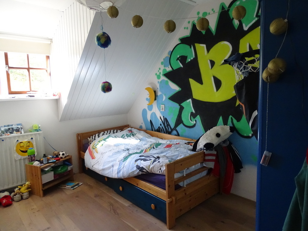 2nd bedroom with one bed