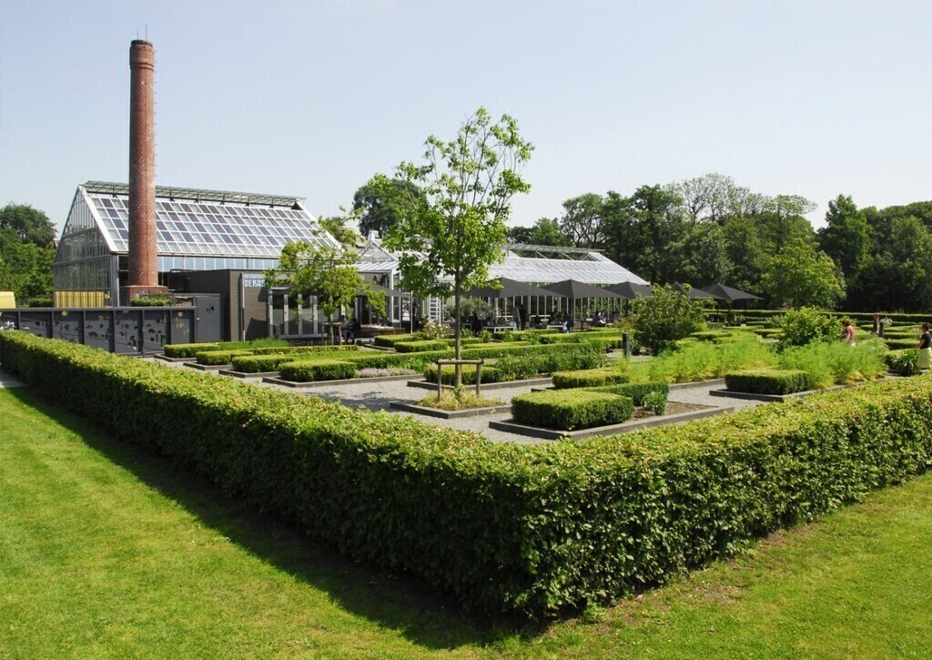 In Park Frankendael there's the great restaurant De Kas