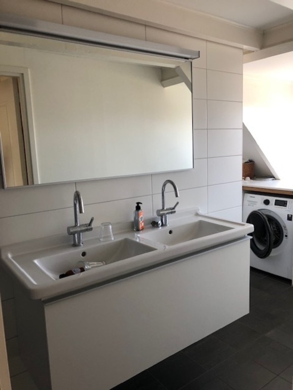 bathroom - 2rd floor