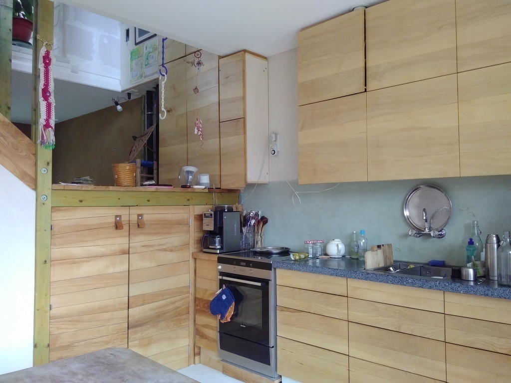 Kitchen, at the garden side (eat outside in summer!)