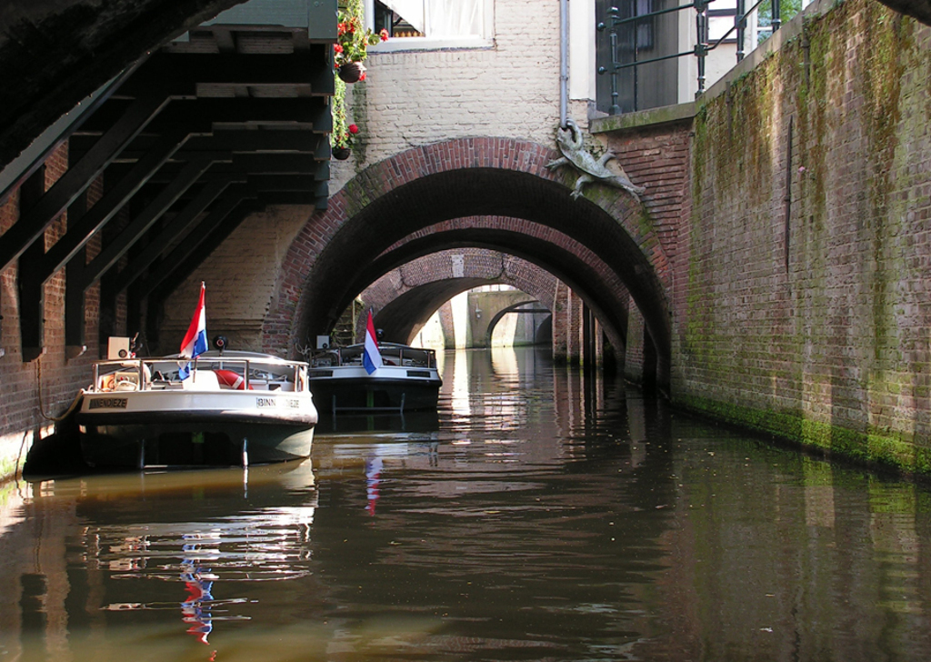 Boat tour through the center (Binnendieze)