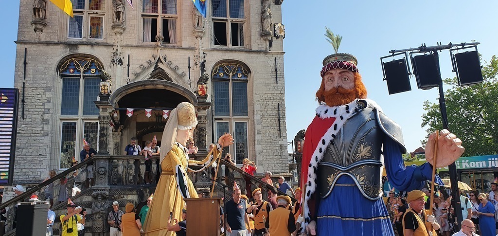 Festivities on the market of Gouda