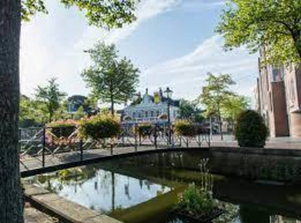 Heerenveen centrum, markt op zaterdag.