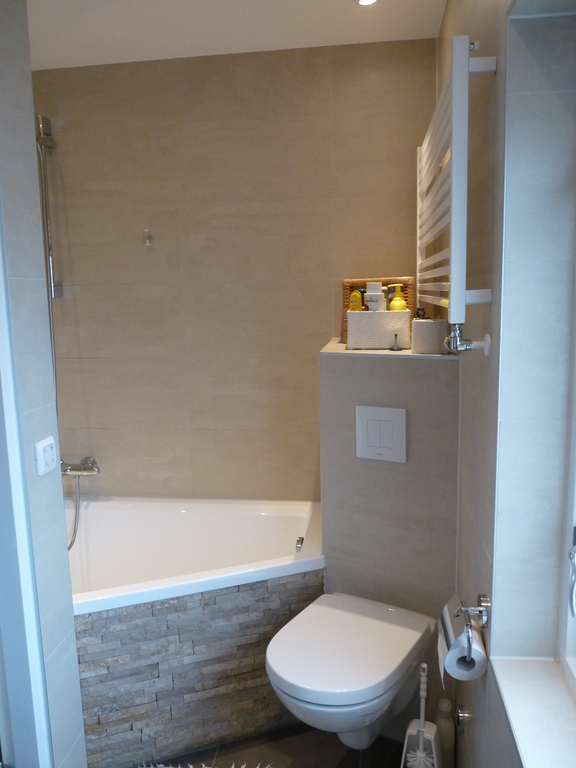 Bathroom on the first floor