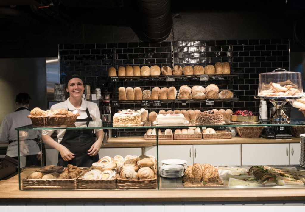 There are many bakeries and restaurants in Bergen