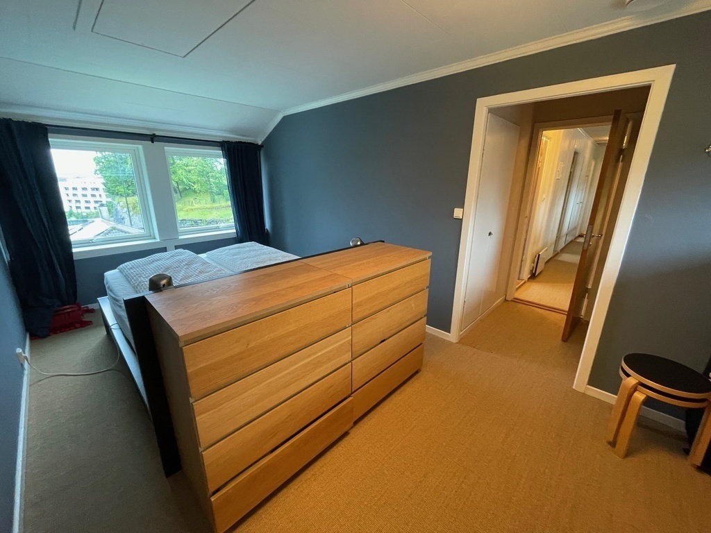 Master bedroom - the bed is 200x160