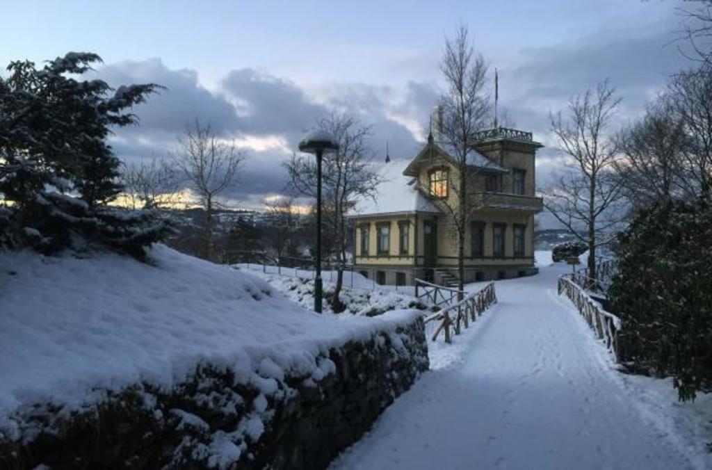 Troldhaugen - home of composer Edvard Grieg (9 min by bike)