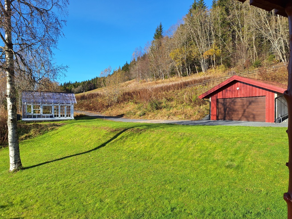 garden, with garage and greenhouse