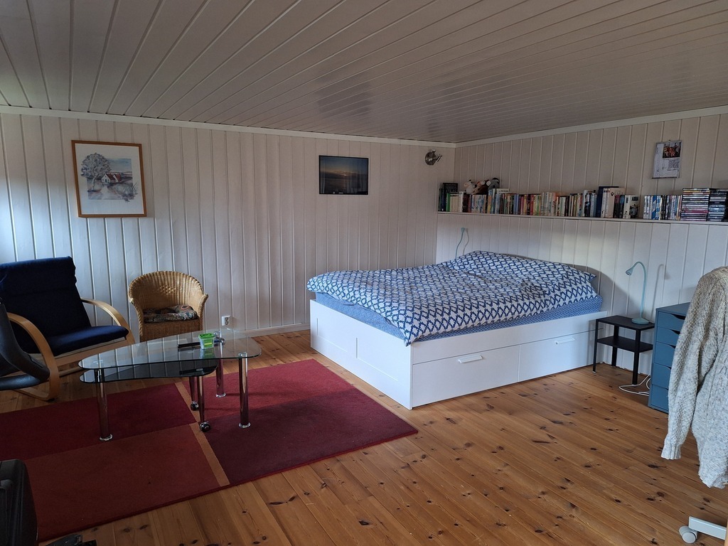 outhouse with extra double bed