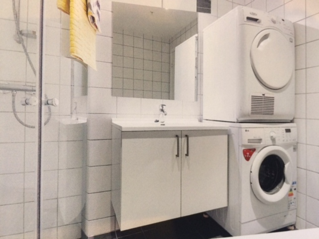 washing machine and tumble drier 