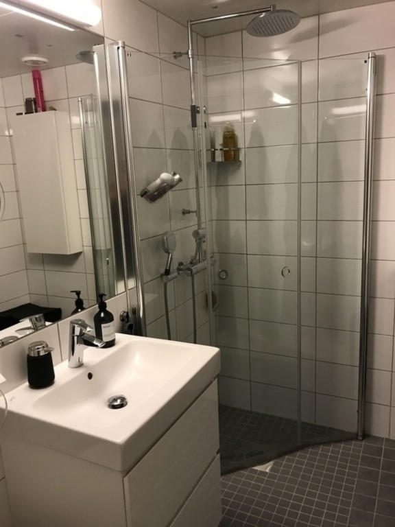 Bathroom, small