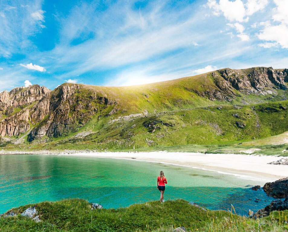 Otervika - beach at Kvaløya, 50 minutes drive from the house