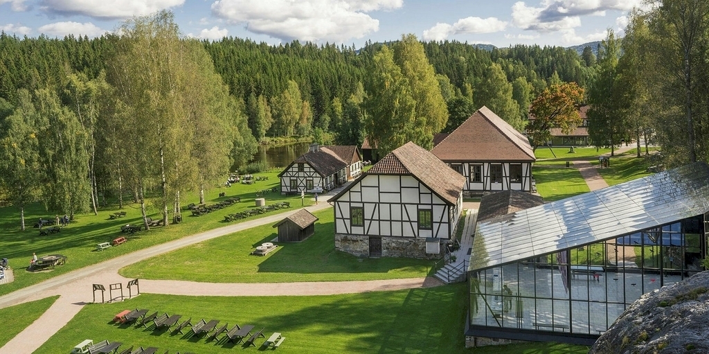 An hour's drive, The Royal Blaafarveværk, an industrial adventure!