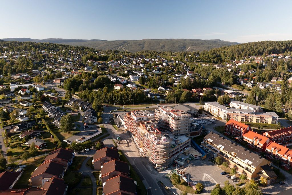 We live at Konnerud, 10 min. from city center. 