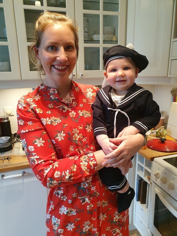 Daughter, Kristin, lives nearby and will answer all questions.