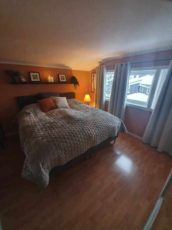 Main bedrom second floor. 