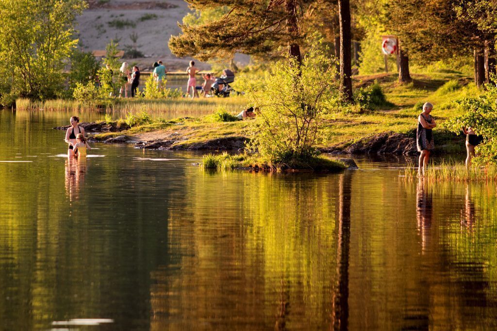 10 min. Stordammen, in July over 20 C. in water.