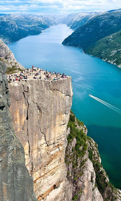 Most popular tourist destination, Prekestolen. The Preachers chair. 
