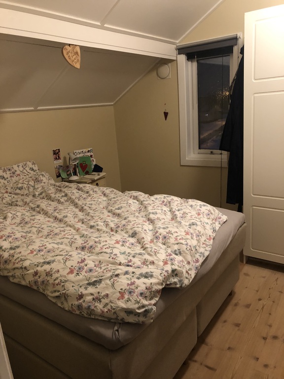 Double bed 150 cm x 200 cm