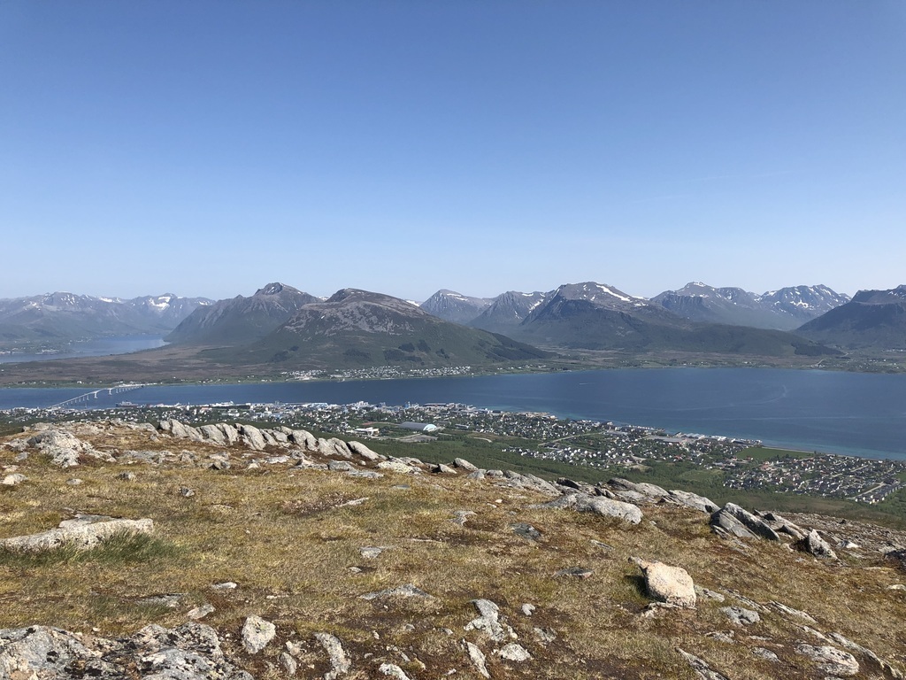 View from the top of Steiroheia (472 m) to Sortland