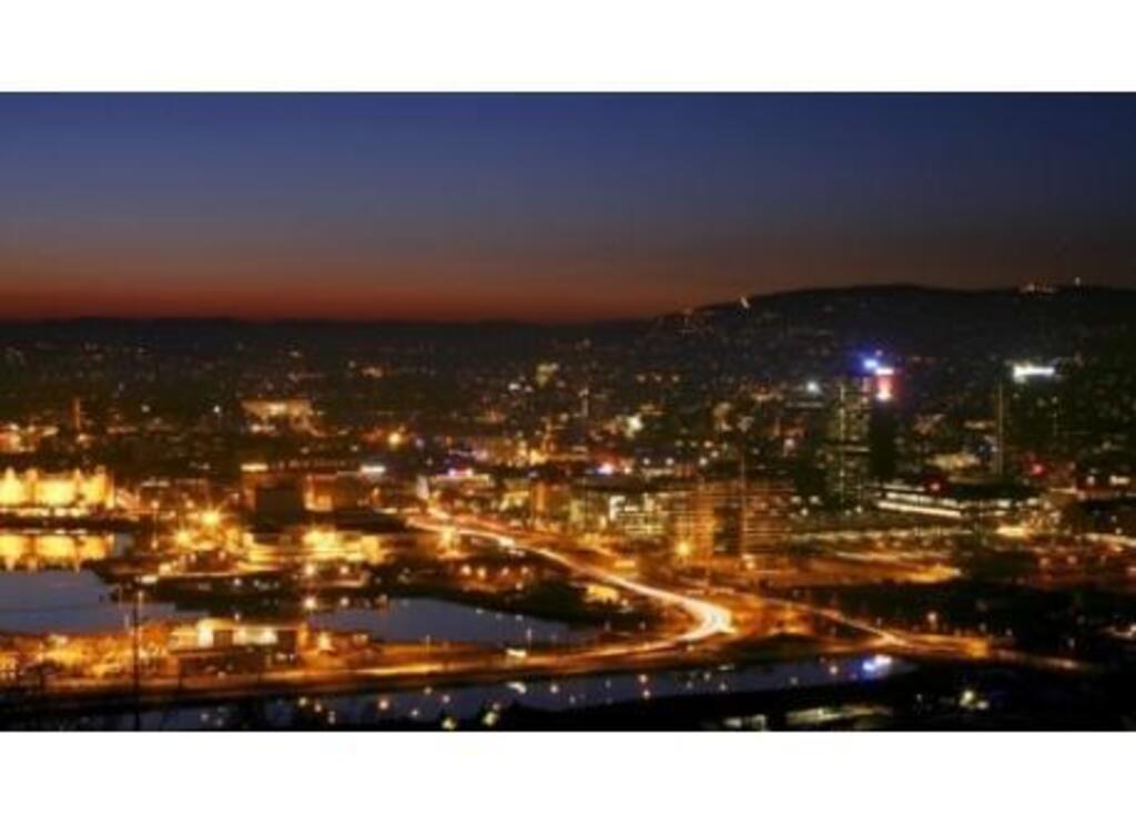 Oslo by night