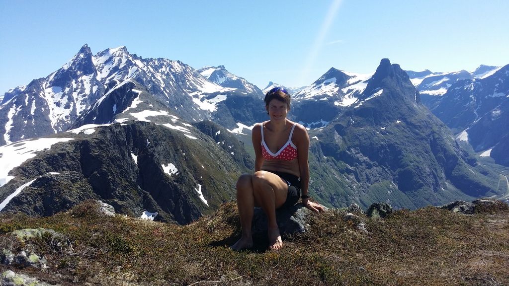 Romsdalseggen, about 3,5hour drive from our house to Åndalsnes where the path start.