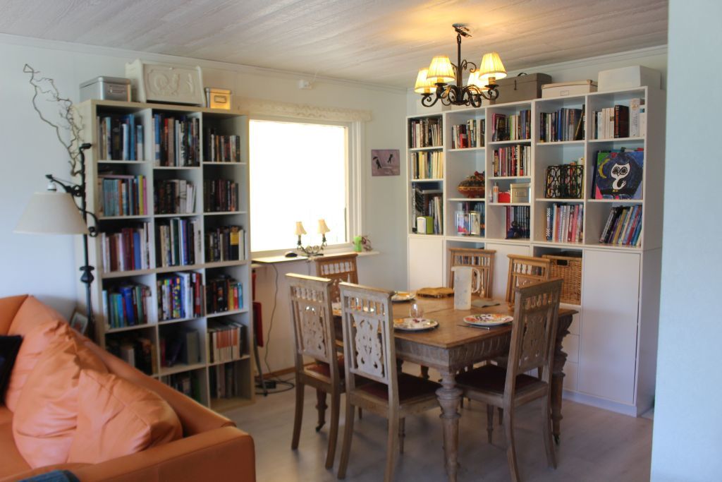 The eating area. To the right in the picture of our living room.