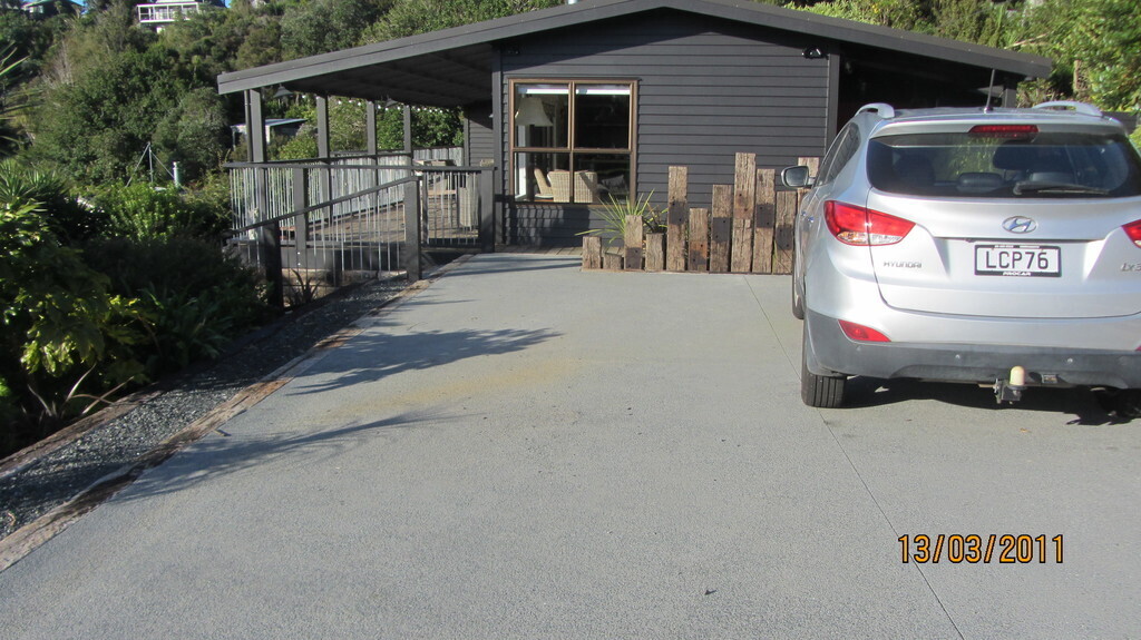 Driveway, for 2 cars