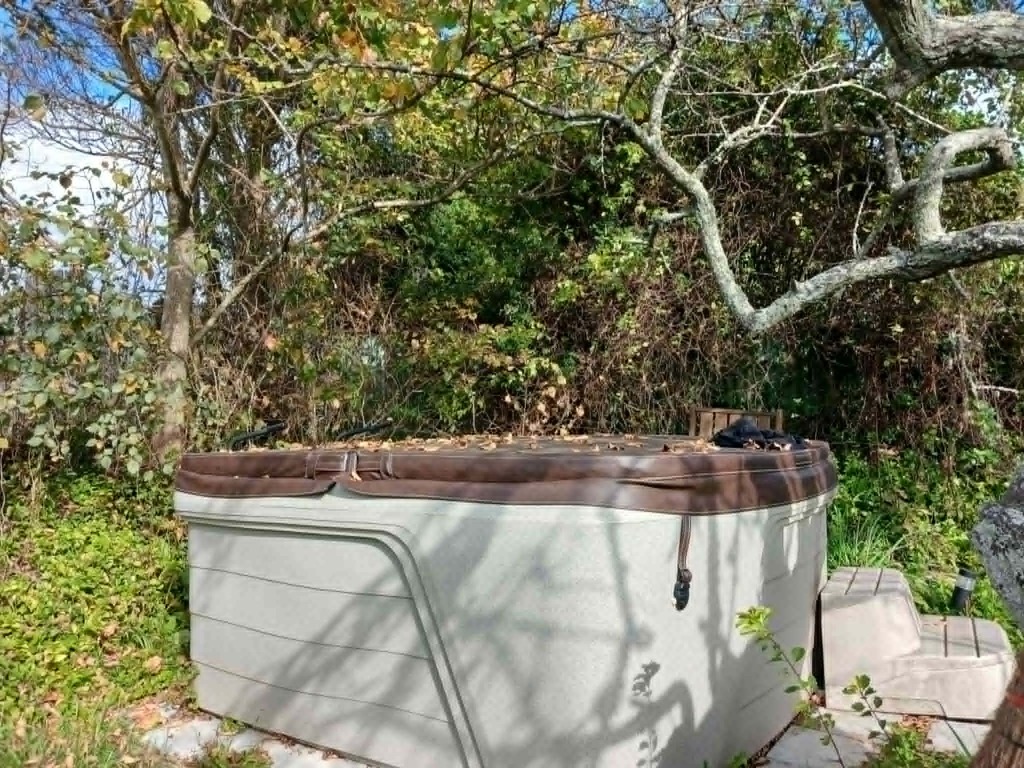 New Spa Pool. Not open. 