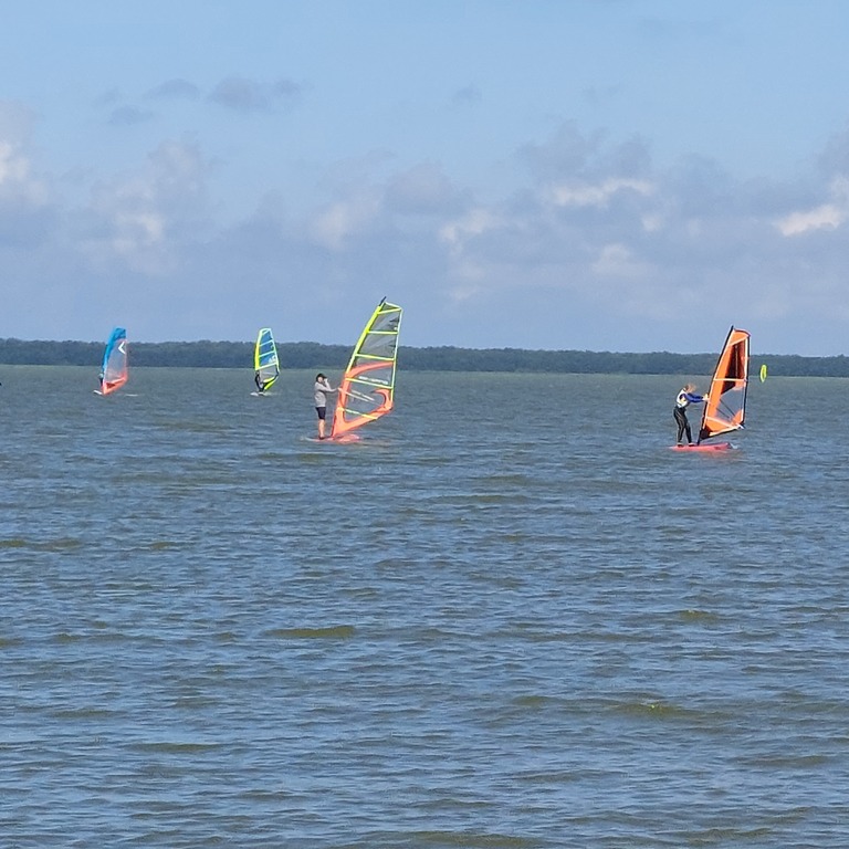 Surf camp at the Gardno lake