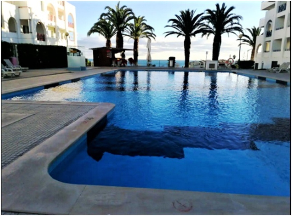 Notre piscine en fin de jour