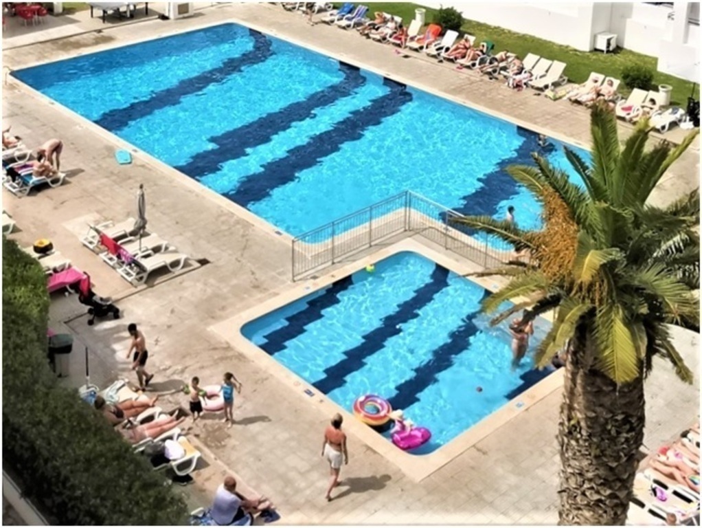 Notre piscine : grand bain et bain enfants