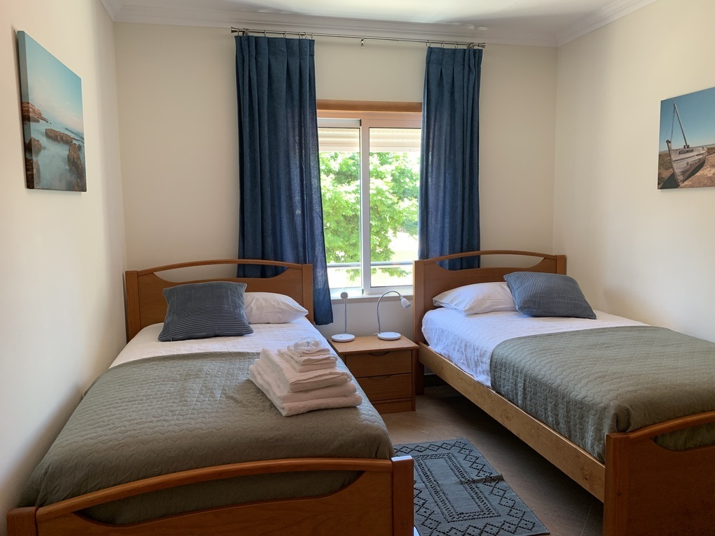 Two Single Beds, Built in Wardrobe