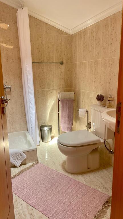 Slaapkamer III (nog niet gereed) - badkamer 