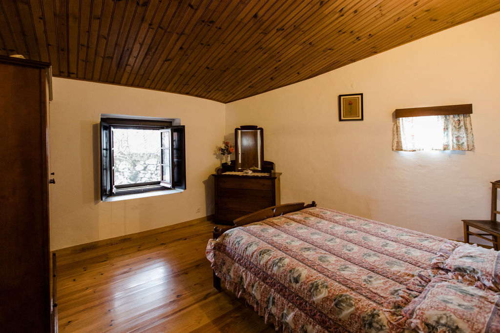 1st Bedroom Windows (double bed)