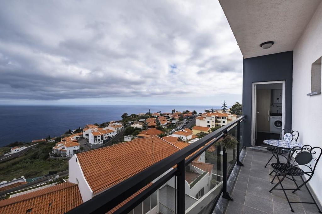 Vista da varanda exterior da cozinha