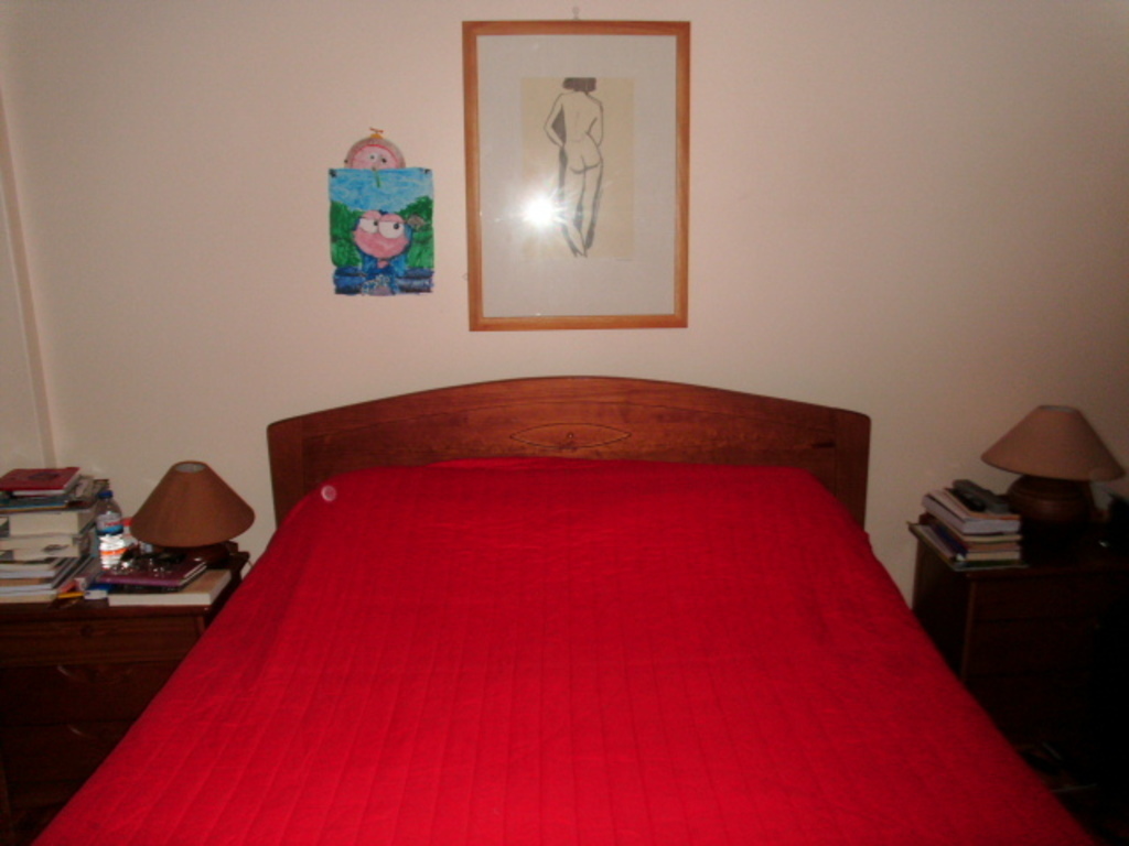 Room with double bed