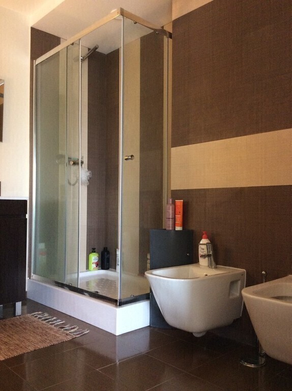 Suite's bathroom