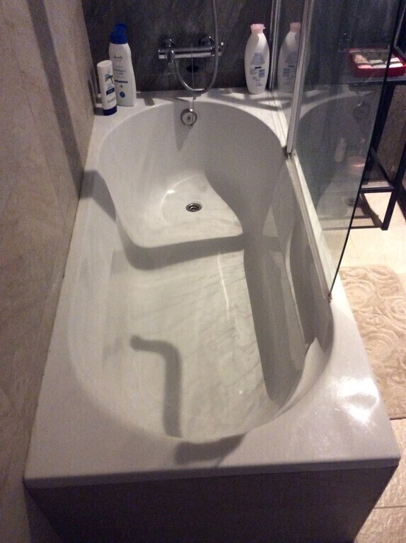 Bathtub - Bathroom 1