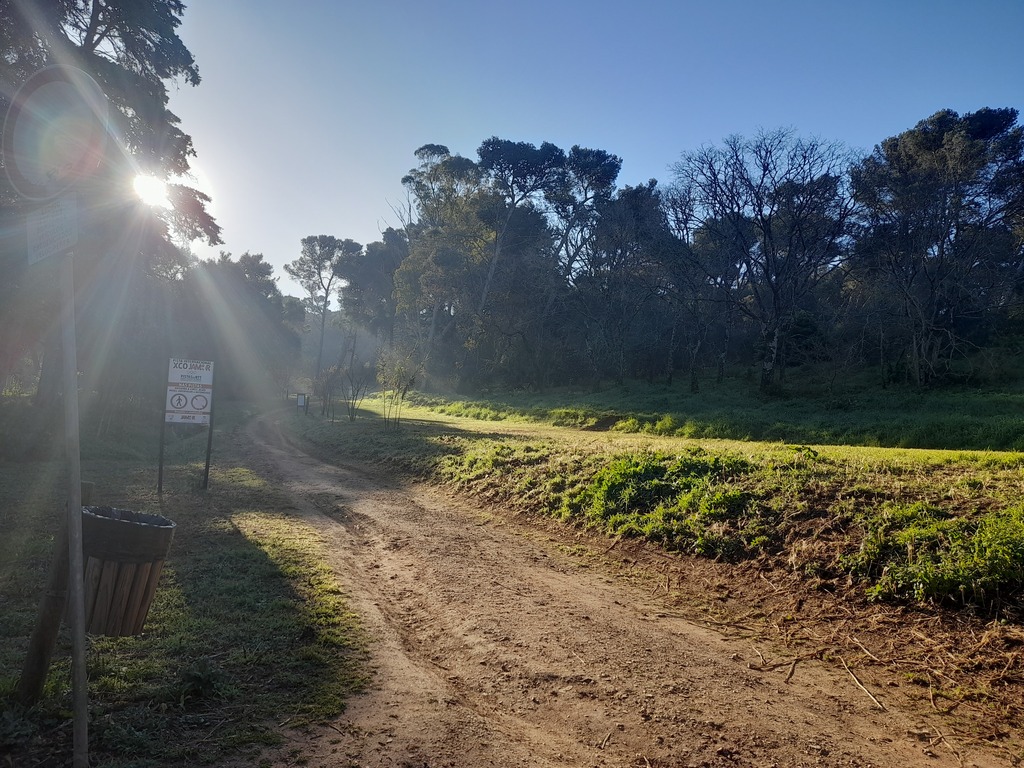 Jamor Park (5 mnts walk)