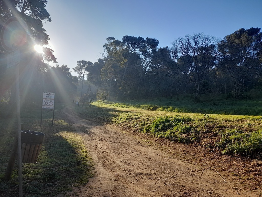 Jamor Park (5 mnts walk)