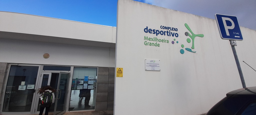 sports complex mexilhoeira