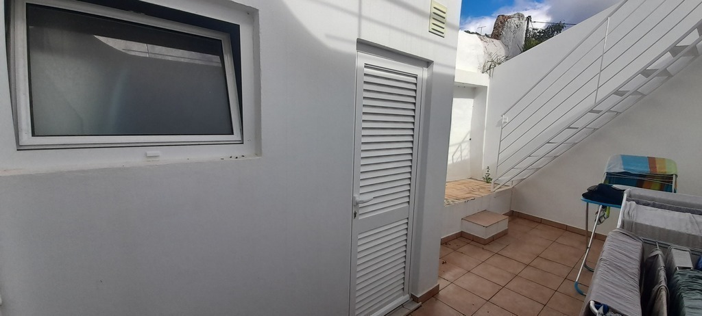 backyard toilet and laundry 1