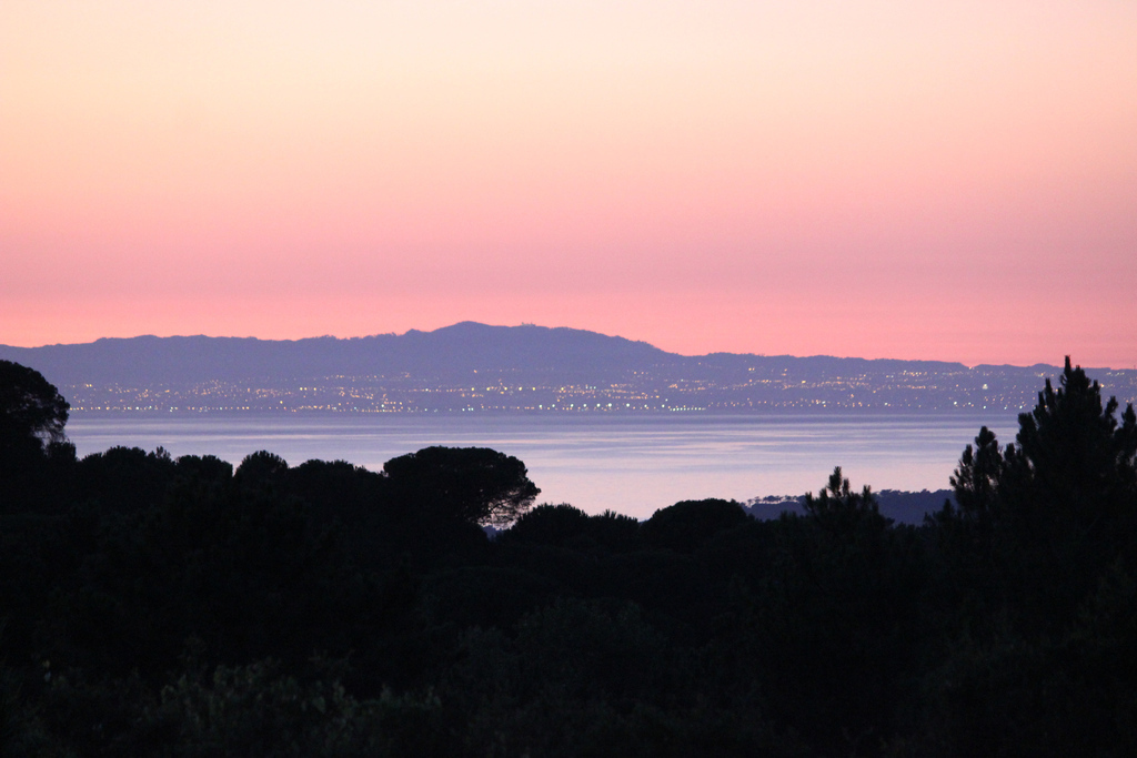 Die Küste von Lissabon  und das Sintragebirge von der Quinta aus-The Lisbon coast and the Sintra mountains  seen from the quinta
