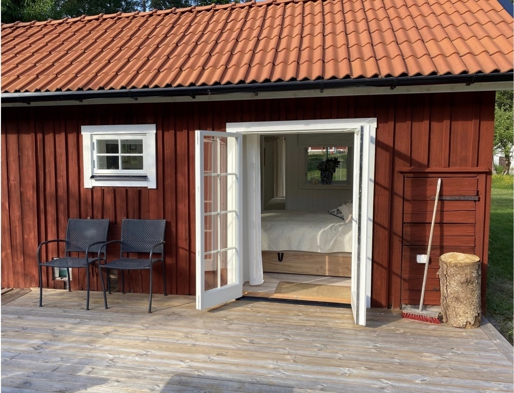 Back porch of chicken house/guest room 